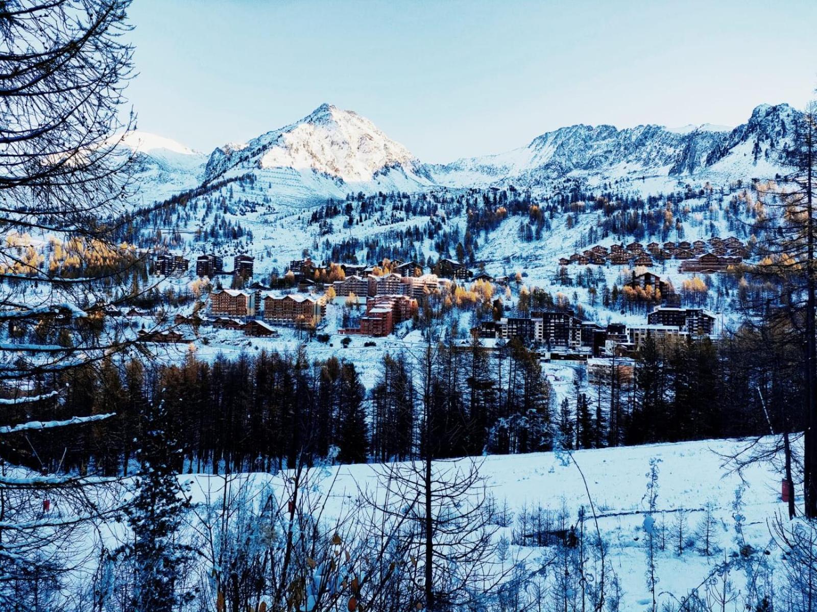 Joli T2, Centre, Parking Prive, Wifi, Local A Ski Isola 2000 Buitenkant foto